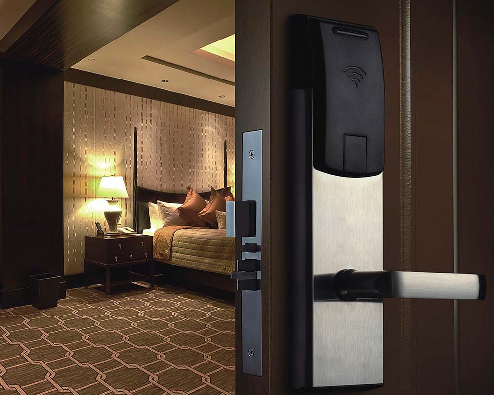 HSU-9936BT-S в интерьере гостиничного номера