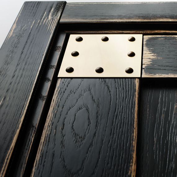 Межкомнатная дверь массив дуба Лофт Палермо RAL 9005 глухая