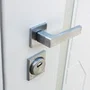 Входная дверь Эверест белая со стеклянной вставкой внутри