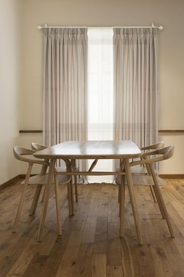 Стол Сована обеденный цвет берёза из массива дуба