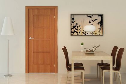 Что лучше выбрать: ламинированные двери или из ПВХ