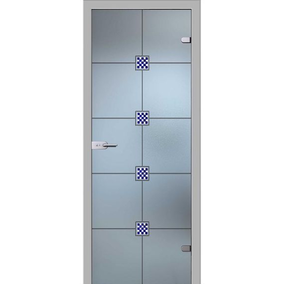 фотография стеклянной двери Глория белое сатинато с наличниками из экошпона в цвете манхеттен