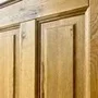 Фото межкомнатной двери массив дуба с сучком Дверцов Авиано тон 17 остеклённая в деталях №1
