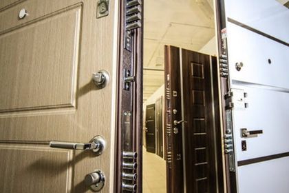 Как выбрать хорошую усиленную дверь