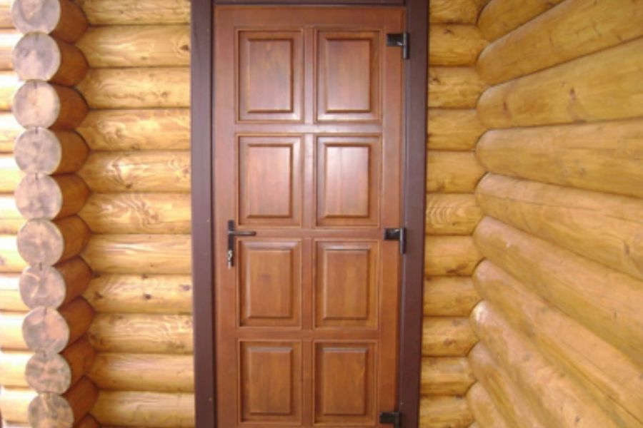 Уход за усиленными дверями