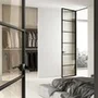 Межкомнатная алюминиевая дверь в скрытом коробе Loft 7 стекло бронзовое прозрачное