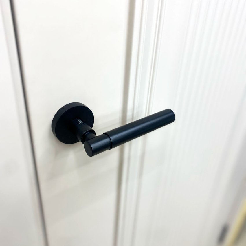 Ручка Fantom Аделина чёрная матовая