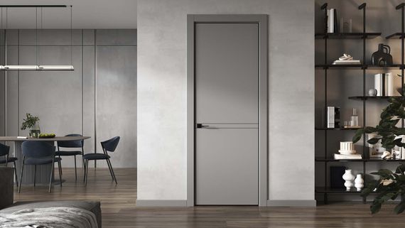 Фото межкомнатной двери керамик MN 3 серый глухая в интерьере