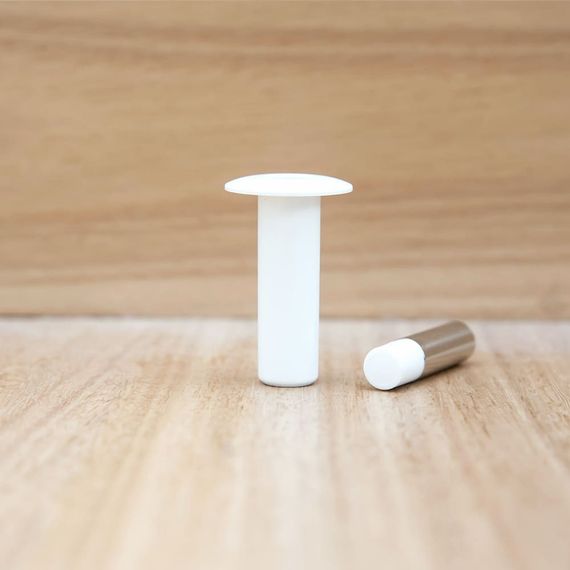 Фото белого магнитного скрытого стопера Fantom Hardware