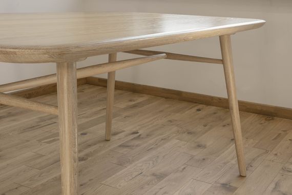 Стол Сована обеденный цвет берёза из массива дуба