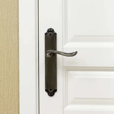 Ручка на планке для межкомнатной двери Acanto чёрное серебро