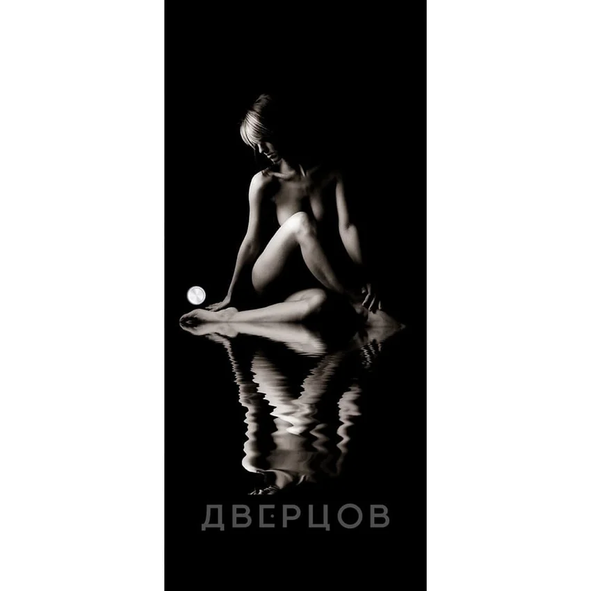 Фото стеклянной раздвижной двери Woman