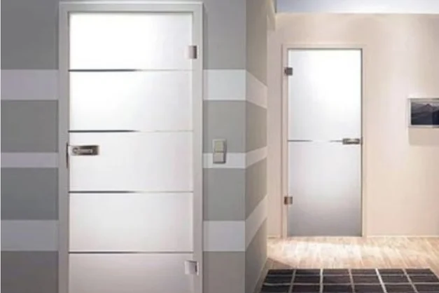 Уход за влагостойкими межкомнатными дверями