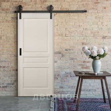 Межкомнатная амбарная раздвижная дверь Лофт массив ольхи ОКА Валенсия эмаль слоновая кость