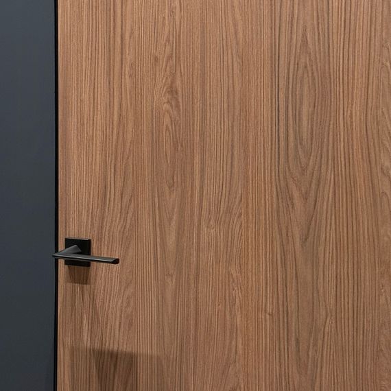 Скрытая алюминиевая дверь с покрытием Egger H1386 дуб кастелла коричневый