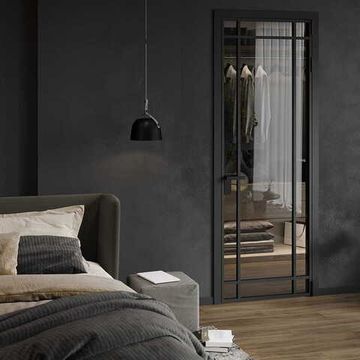 Межкомнатная алюминиевая дверь 5AG чёрная матовая RAL 9005 остеклённая