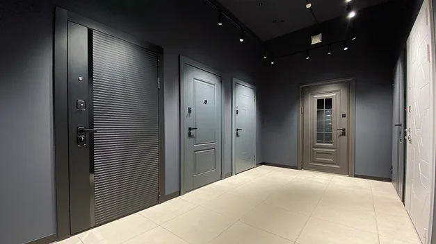 Открытие зала входных дверей