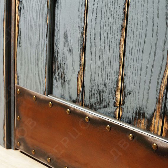 Межкомнатная дверь массив дуба Лофт Палермо глухая