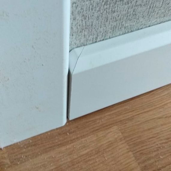 Плинтус прямой глянцевый Albero 16x2070 мм