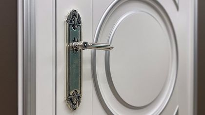 Декор дверей: типы, стили и практические советы