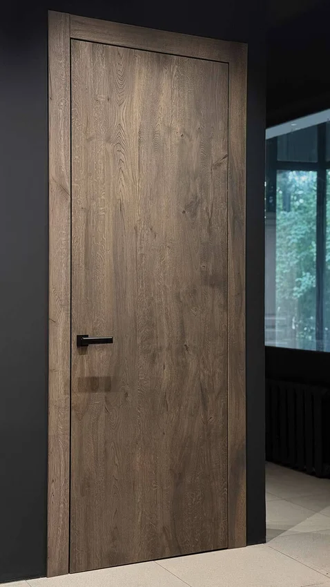 Межкомнатная дверь массив дуба Легно 1 галифакс табак глухая