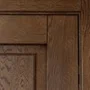 Фото межкомнатной двери массив дуба без сучка Дверцов Кастро глухая дуб табак в деталях 5