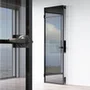 Межкомнатная алюминиевая дверь в скрытом коробе Loft 4 стекло серое прозрачное