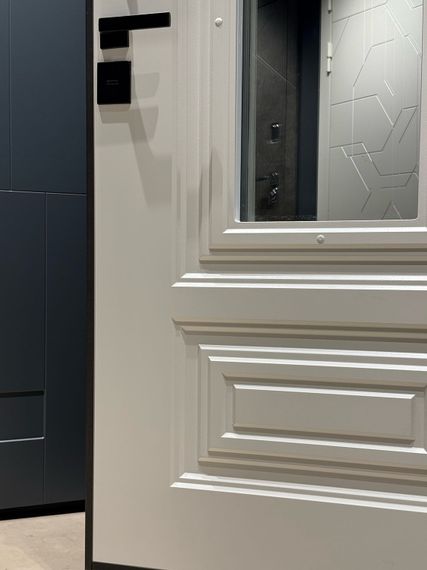 Входная уличная дверь Сибирь Термо муар меланж махагон ПВХ белый матовый