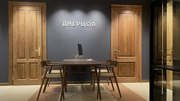 Новое пространство зал дверей из массива дуба и ольхи открыт в салоне ДВЕРЦОВ на Варшавском шоссе!