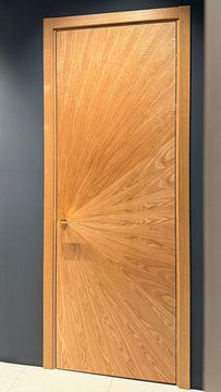 Межкомнатная дверь шпон Гладкая лучи дуб натуральный глухая
