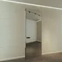 Скрытая алюминиевая дверь Диаманд с зеркалом с одной стороны и под окраску с другой